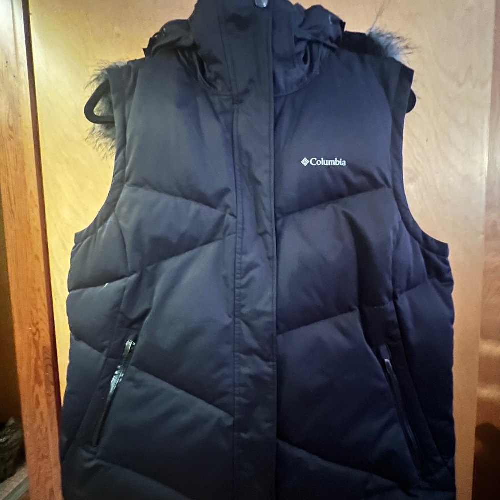 COLUMBIA OMNI HEAT WOMEN XS BLACK PUFFER DOWN VEST/JACKET FAUX FUR HOOD
